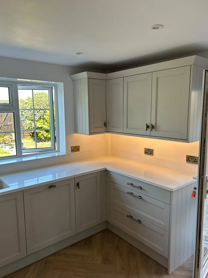 Fitted kitchen cabinetry and drawers